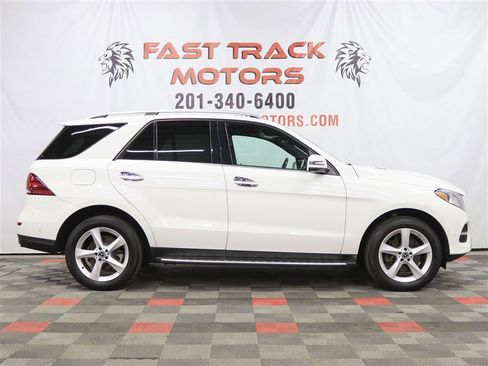 Used 2018 Mercedes-Benz GLE 350 4MATIC w/ Premium 1 Package image 4