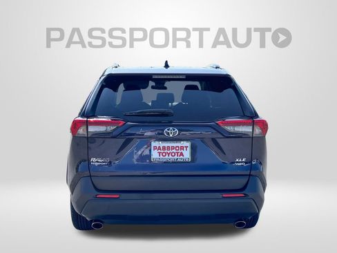 Used 2025 Toyota RAV4 XLE AWD/4WD image 7