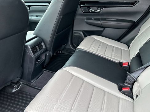 Used 2025 Honda CR-V Sport Touring image 13