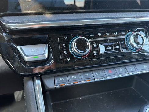 Used 2024 GMC Sierra 1500 Denali image 59