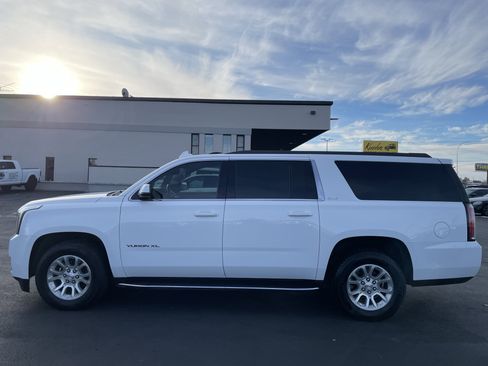 Used 2019 GMC Yukon XL SLE w/ HD Trailering Package image 5