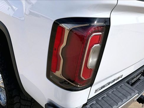 Used 2018 GMC Sierra 1500 SLT image 39