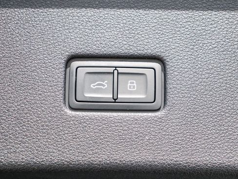 New 2025 Audi RS Q8 performance image 36