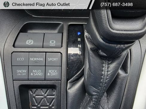Used 2021 Toyota RAV4 LE AWD/4WD image 35