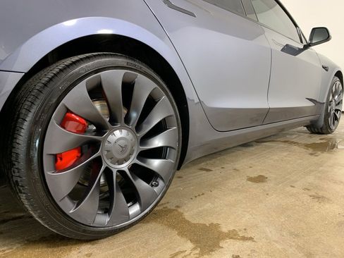 Used 2022 Tesla Model 3 Performance image 12
