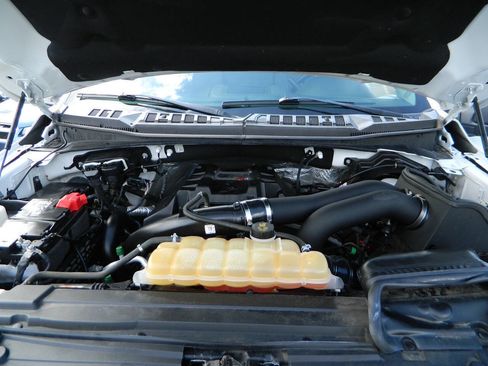 Used 2017 Ford F150 XL w/ Equipment Group 101A Mid image 18