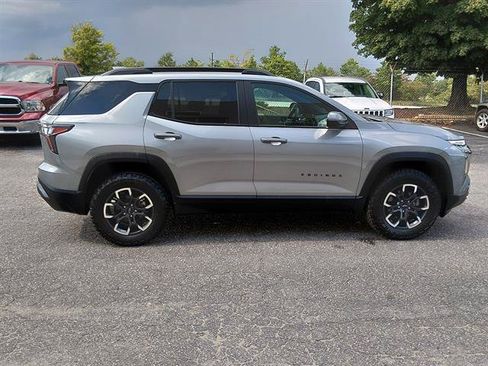 Used 2026 Chevrolet Equinox ACTIV w/ Convenience Package III FWD image 2