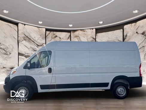 Used 2026 RAM ProMaster 2500 w/ Convenience Group FWD image 2