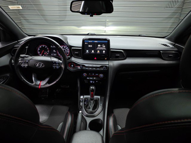 Used 2020 Hyundai Veloster Turbo FWD image 13