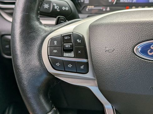 Used 2021 Ford Explorer XLT w/ Equipment Group 202A AWD/4WD image 29