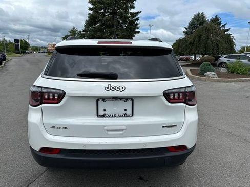 Used 2024 Jeep Compass Latitude AWD/4WD image 4