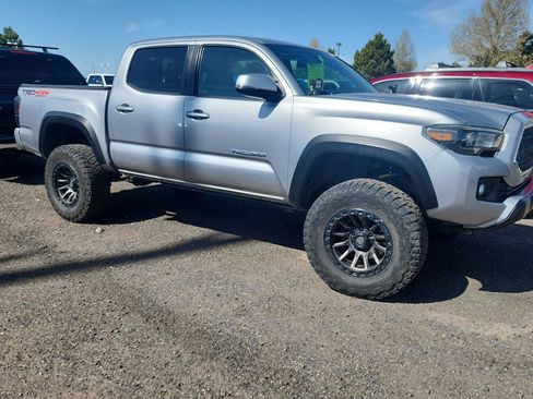 Used 2019 Toyota Tacoma TRD Off-Road w/ Technology Package AWD/4WD image 1