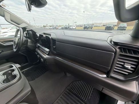 Certified 2025 Chevrolet Silverado 1500 LT image 30