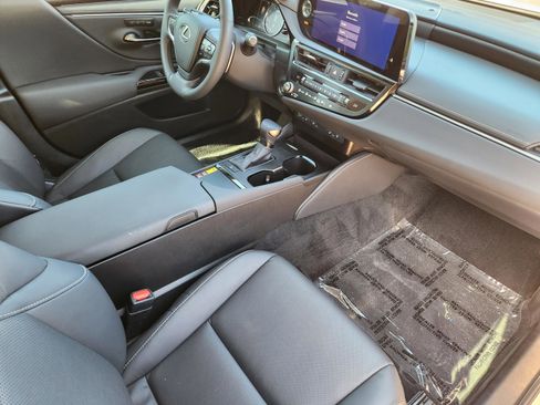 Used 2023 Lexus ES 350 w/ Premium Package FWD image 7