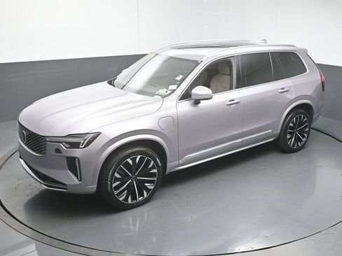 Certified 2026 Volvo XC90 T8 Core w/ Protection Package Premier AWD/4WD image 46