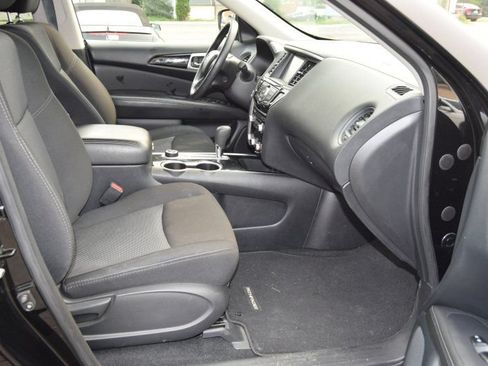 Used 2019 Nissan Pathfinder S AWD/4WD image 19
