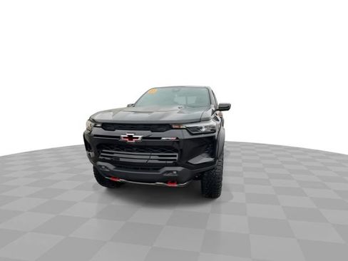 Certified 2025 Chevrolet Colorado ZR2 w/ Technology Package AWD/4WD image 5