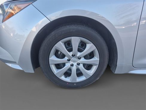 Used 2023 Toyota Corolla LE image 13