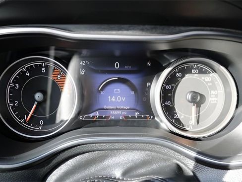 Used 2020 Jeep Cherokee High Altitude image 28