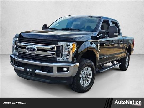 Used 2017 Ford F250 XLT w/ XLT Value Package image 1