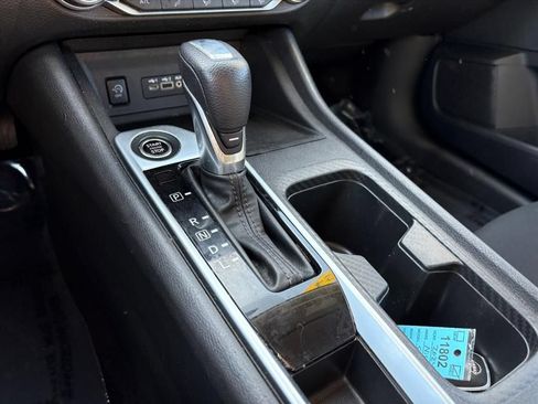 Used 2024 Nissan Sentra SV FWD image 22