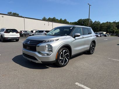 Used 2024 Mitsubishi Outlander SE