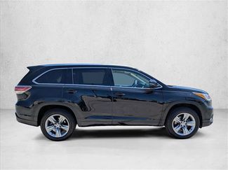 Used 2014 Toyota Highlander Limited FWD video 4