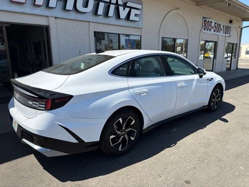 Used 2024 Hyundai Sonata SEL FWD image 2