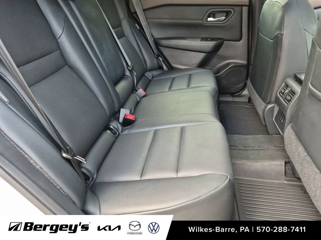 Used 2023 Nissan Rogue SV w/ SV Premium B Package AWD/4WD image 26