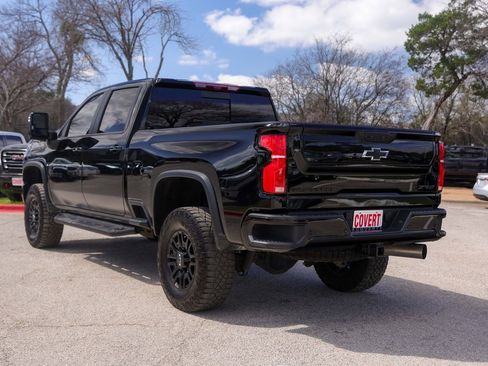 Used 2025 Chevrolet Silverado 2500 ZR2 w/ Technology Package image 6