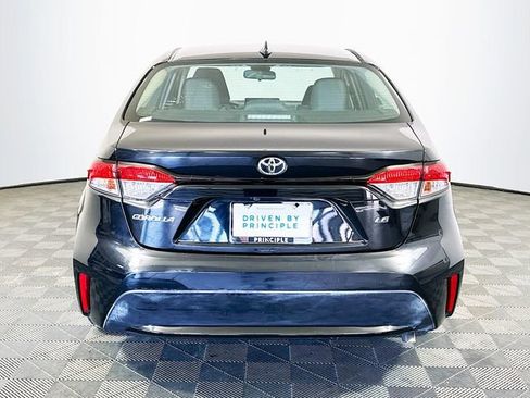 Certified 2022 Toyota Corolla LE image 7