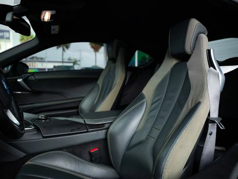 Used 2017 BMW i8 AWD/4WD image 18