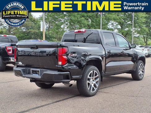 Used 2024 Chevrolet Colorado Z71 w/ Z71 Convenience Package 2 AWD/4WD image 5