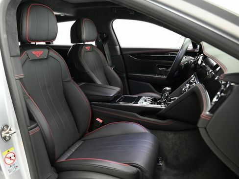 Used 2021 Bentley Flying Spur V8 image 8
