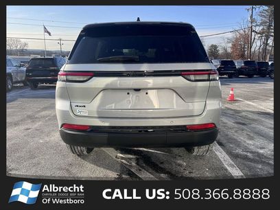 New 2025 Jeep Grand Cherokee Altitude