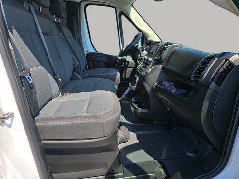 Used 2023 RAM ProMaster 2500 w/ Driver Convenience Group FWD image 31