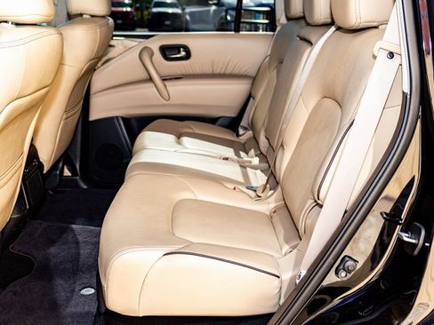 Used 2024 Nissan Armada SV image 28