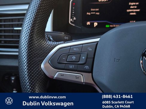 Certified 2023 Volkswagen Atlas Cross Sport SEL R-Line image 23