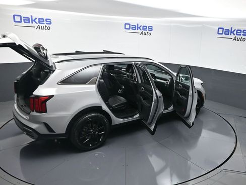 Certified 2023 Kia Sorento SX image 62