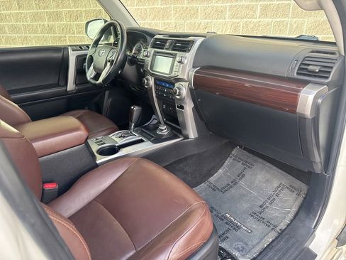 Used 2016 Toyota 4Runner Limited image 35