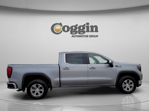 New 2025 GMC Sierra 1500 SLE w/ Preferred Package image 17