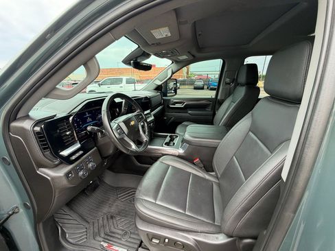 Used 2025 Chevrolet Silverado 2500 LTZ w/ LTZ Plus Package AWD/4WD image 12