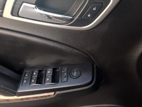 Used 2015 GMC Yukon Denali w/ Touring Package image 12