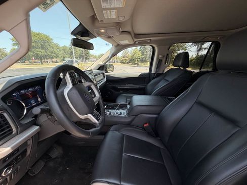 Used 2024 Ford Expedition Max XLT AWD/4WD image 15