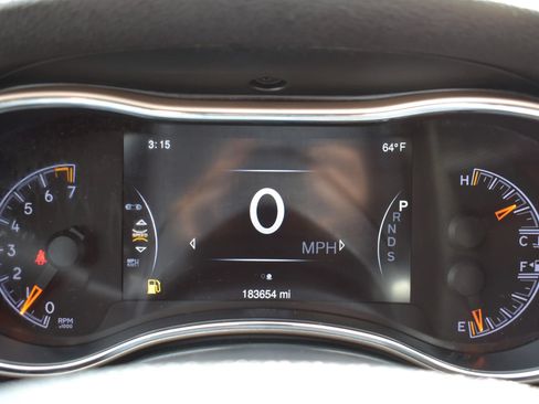 Used 2014 Jeep Grand Cherokee Limited AWD/4WD image 17