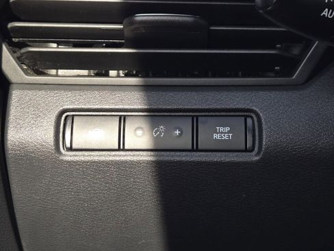Used 2020 Nissan Altima 2.5 S FWD image 22