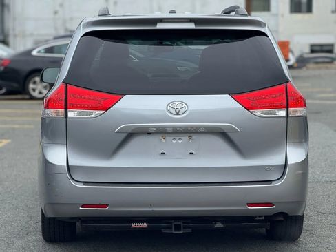 Used 2012 Toyota Sienna LE image 5
