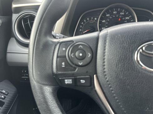 Used 2013 Toyota RAV4 LE image 22