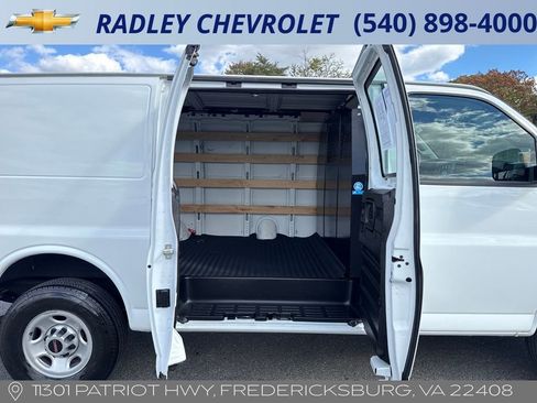 Certified 2023 GMC Savana 2500 w/ Driver Convenience Package image 19