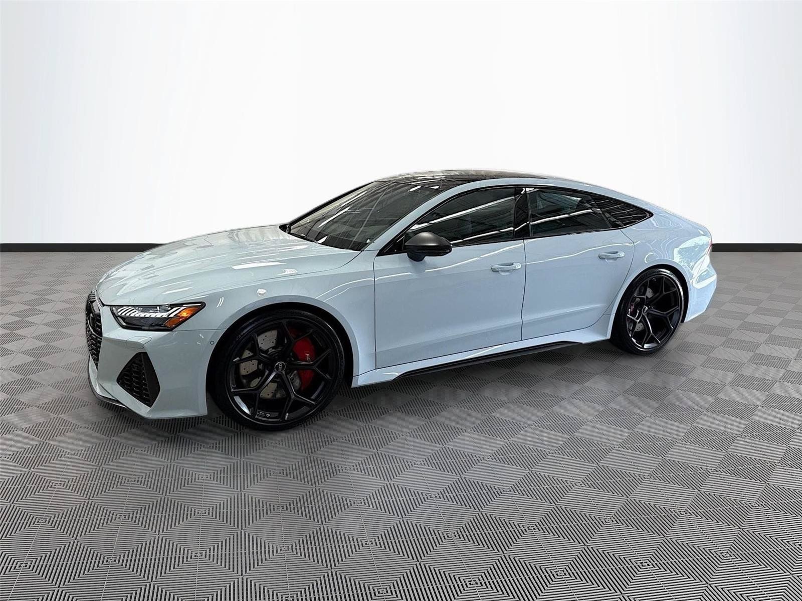 Used 2025 Audi RS 7 Performance AWD/4WD image 3
